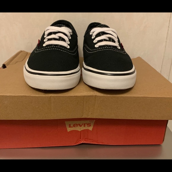 Levi’s women shoes sz 6.5-Jr. Size 5 - Picture 2 of 6